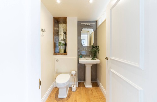 Aylsham House | The Ironmongers Boutique