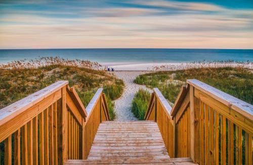 Ocean Isle Beach Hotel | The Islander Inn
