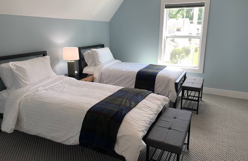 Wooded Estates House | "The Isles" Townhome Located 6 blocks from ND