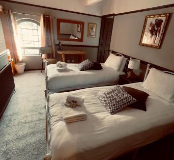 Great Glen Hotel | THE ITALIAN GREYHOUND