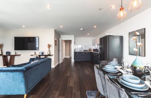 Southampton Apartment | The Itchen River Penthouse - River View