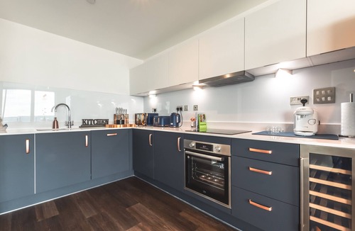 Southampton Apartment | The Itchen River Penthouse - River View