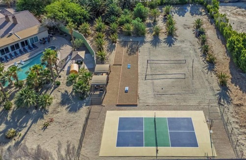 Thousand Palms House | The Jack Estate: Golf Sim 11BR Pickleball Sauna + more