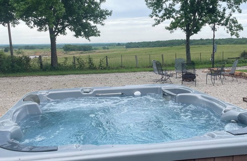 Lenox House | The Jadwin House LLC, Located in Jadwin, Missouri, sleeps 14 guests.