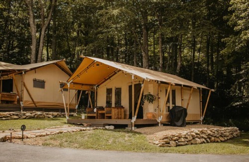Flag Pond Cabin | The Jammer Unit 3 - Glamping Retro