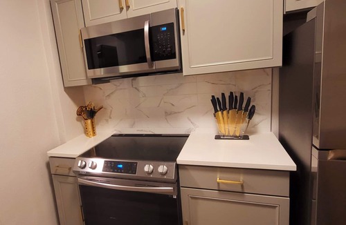 Pettaway Apartment | The Jasmine On Main