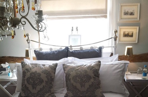 Colchester Bed & Breakfast | The Jasmine Room