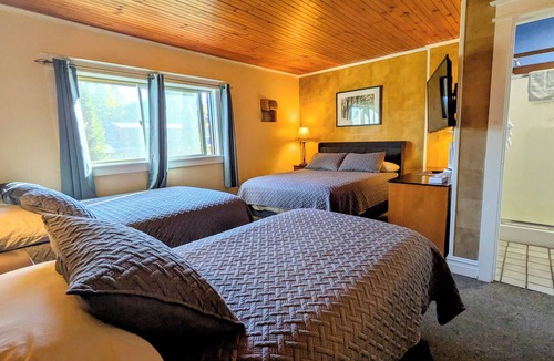 Jay Hotel | The Jay Village Inn