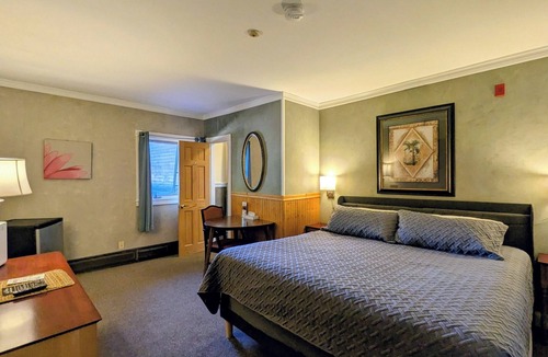 Jay Hotel | The Jay Village Inn