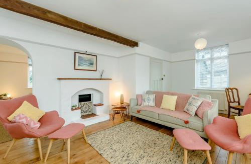 Selsey House | The Jays