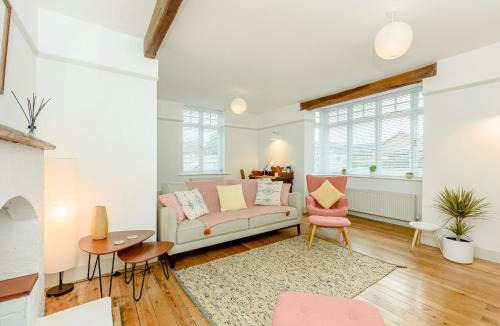 Selsey House | The Jays