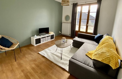 Quartier Exposition-Bajatiere Apartment | The Jeanne d'Arc 👑 #EY