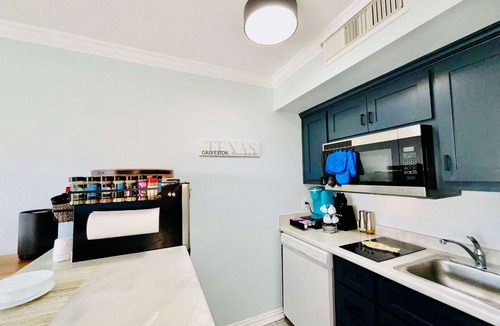 Galveston Condo | The Jellyfish – Resort-style