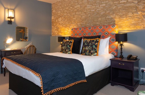 Middleton Stoney Hotel | the Jersey Arms Hotel