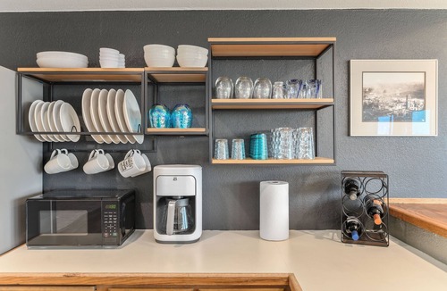 Sunset Apartment | The Jessica