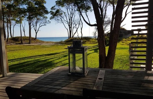 Brisbane Waterfront Cottage | The Jetty Moreton island