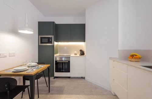 Jesus Apartment | The Joaquin Sorolla Apartment V by Florit Flats
