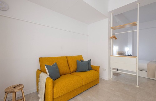 Jesus Apartment | The Joaquin Sorolla Apartment V by Florit Flats