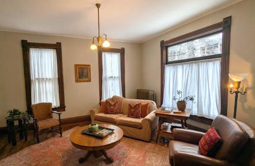 Hannibal House | The John Sydney House