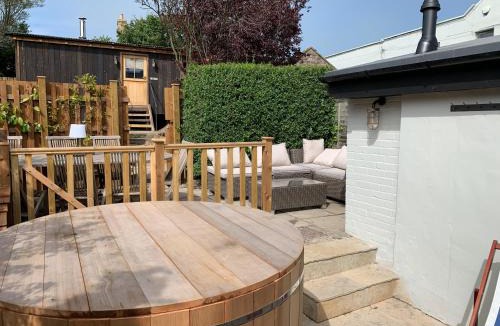 Newton by the Sea Hotel | The Joiners Arms