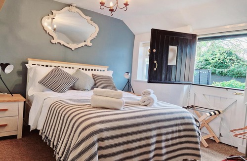 Orford Bed & Breakfast | The Jolly Sailor