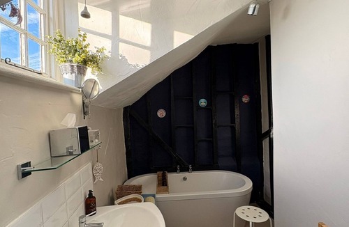 Orford Bed & Breakfast | The Jolly Sailor