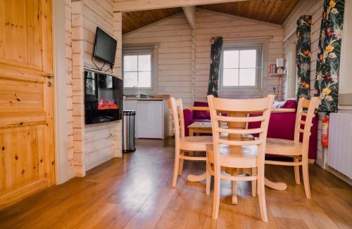 Redmire Cabin | The Jonas Centre