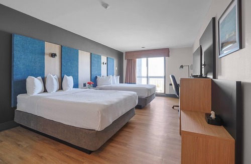Jordan Harbour Hotel | The Jordan Ramada by Wyndham
