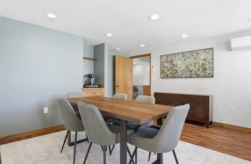 Williamsport House | The Jordan Retreat by StayLage