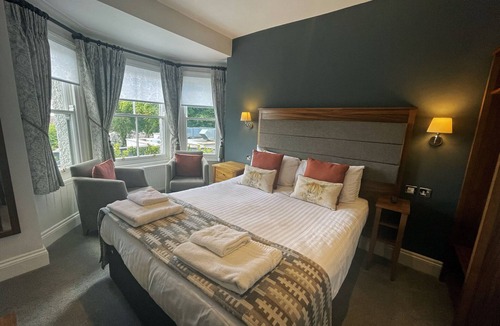 Heswall Hotel | The Jug & Bottle