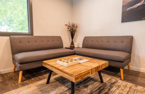 Durango Hotel | The Junction Hotel and Hostel