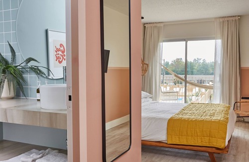 Sauble Beach Hotel | The June Motel Sauble Beach