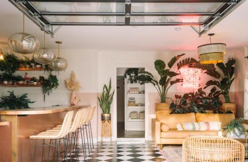 Prince Edward Hotel | The June Motel, Prince Edward County