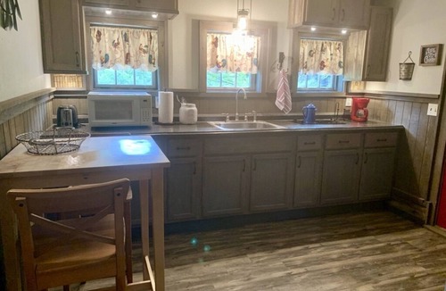 Robbinsville Apartment | The Junebug Studio