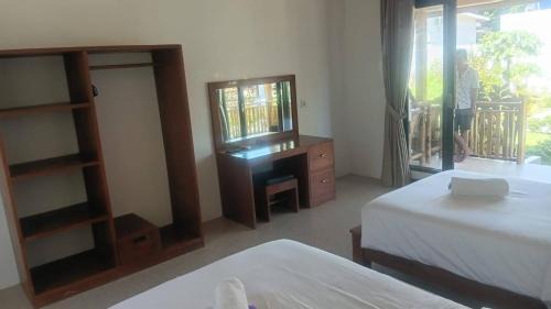 Sumbawa Barat House | The Jungle Family homestay
