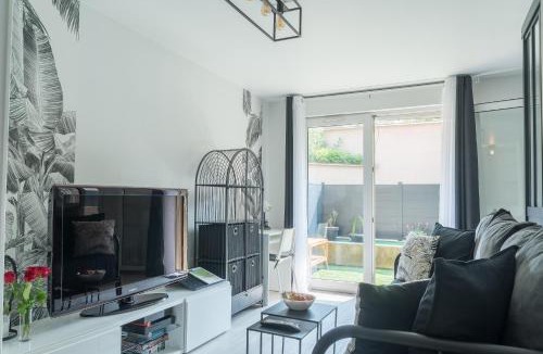 Quartier Centre Ville Apartment | the Jungle Loft PARIS-TGV-ORLY confort