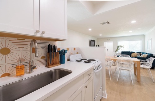Cocoa Beach Apartment | The Juni