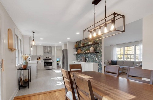 Clarence House | The Juniper Home | Centrally located | 3bed 2bath