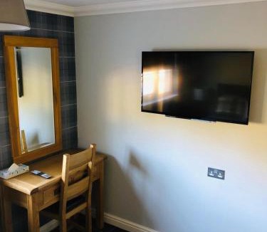 Pathhead Bed & Breakfast | The Juniperlea Inn