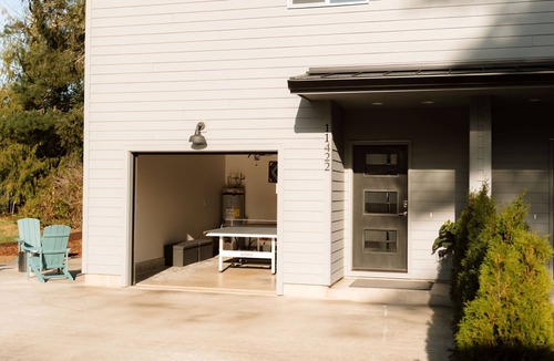 Nehalem House | The Kat's meow, 3-bedroom duplex in Nehalem