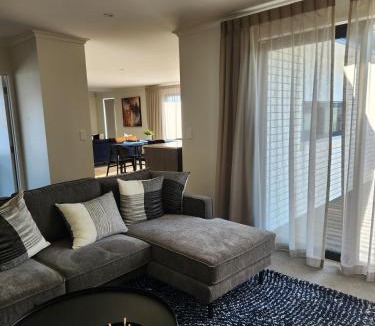 Whitianga House | The Keenans