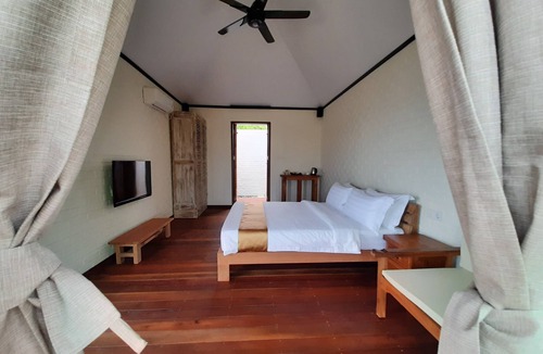 Telukbakau Hotel | The Kelong Trikora Resort