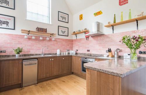 Norton House | The Kennels by Bloom Stays