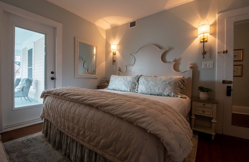 Old Town Bed & Breakfast | The Kenwood Inn