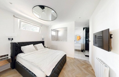 Bourguebus Apartment | The key to secrets
