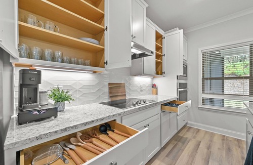 Lawrenceville House | The kickback lounge