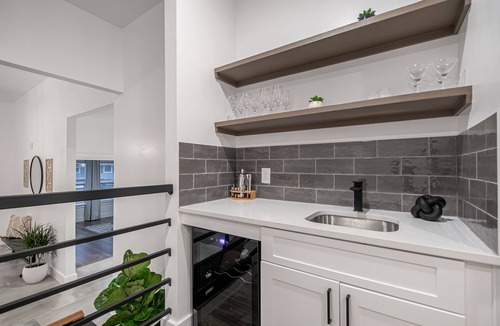 Shearer Hills - Ridgeview House | The Kinder Haus New to VRBO Centrally located to all things SA