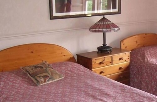 Hayfield Bed & Breakfast | The Kinder Lodge