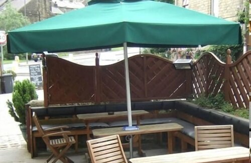 Hayfield Bed & Breakfast | The Kinder Lodge