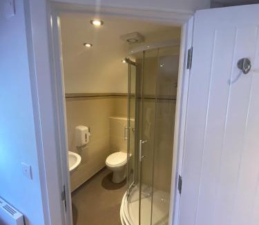 East Malling and Larkfield Hotel | The King and Queen